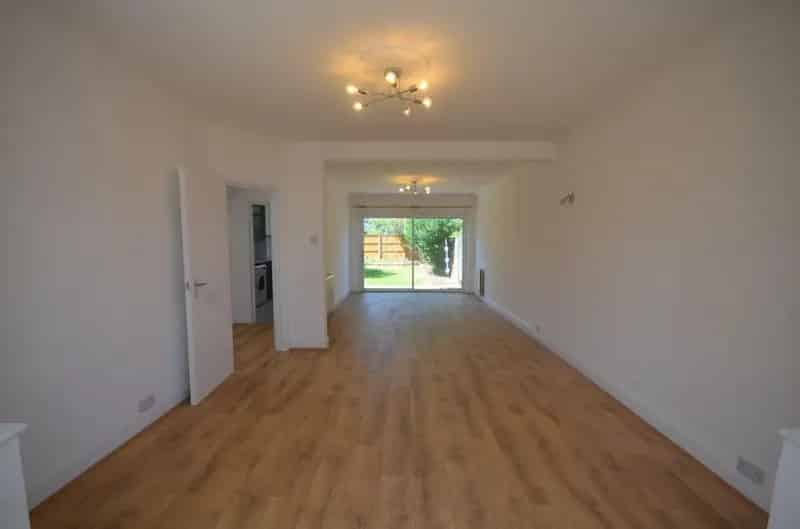 4 bedroom House
 To Let 
Total Size: 1357 SQ FT