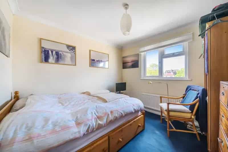 Spacious 2-Bedroom Victorian Flat near Norwood Junction Station