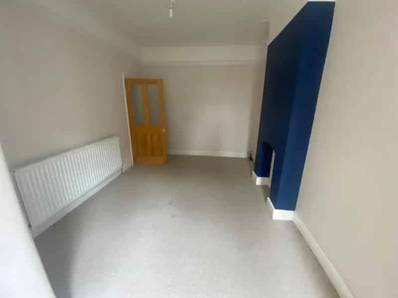 3 bedroom semi-detached house