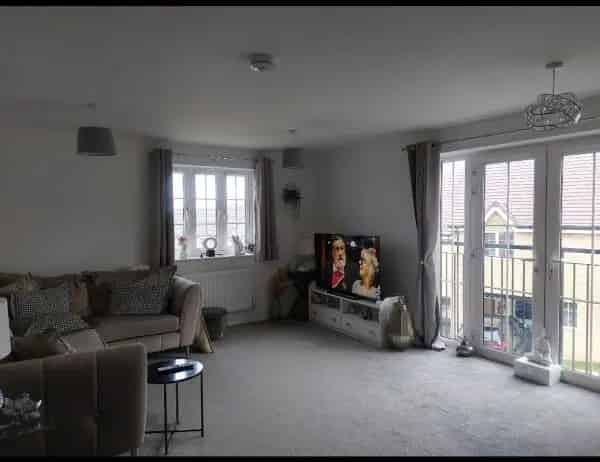 Flat For Rent , Meppershall, England