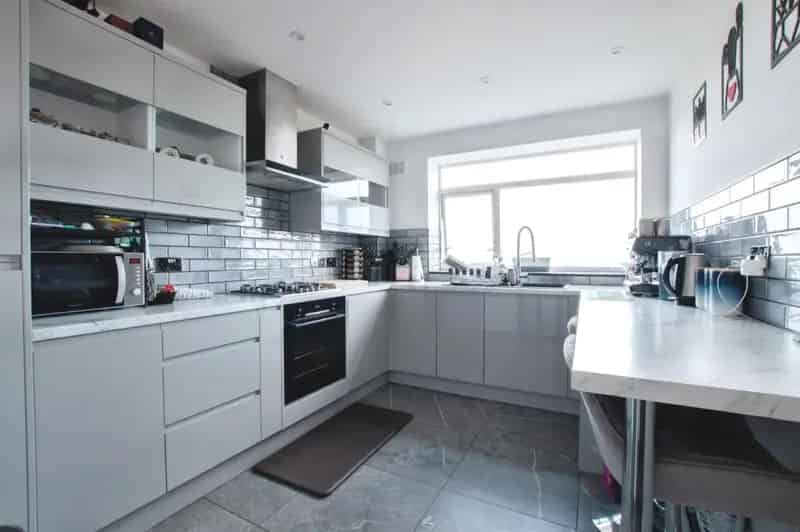 3 Bedroom Penthouse Apartment for Sale in Westbourne