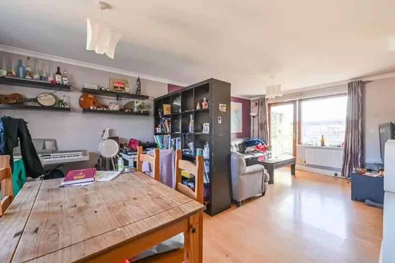 2 Bed Flat for Sale in Bow, London