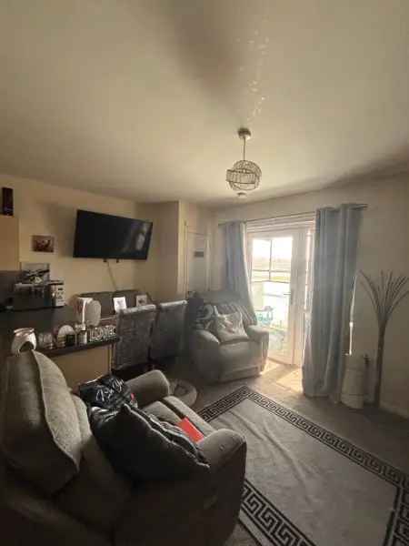 2 Bedroom Canal View Apartment with Parking