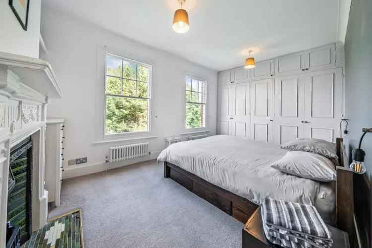 Three Bedroom Victorian House Near Dulwich Village