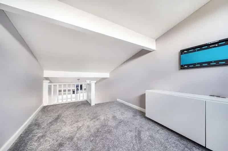 3 Bed Extended Mid-Terraced House For Sale