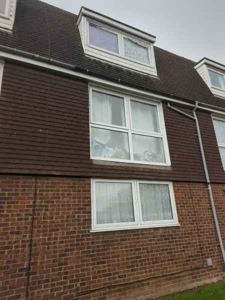 Flat For Rent in Canterbury, England