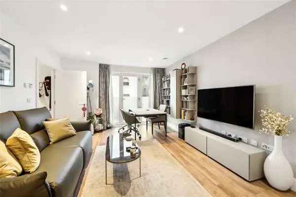 Modern Duplex Apartment with Private Patio and Parking
