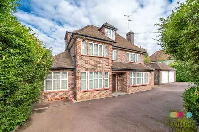 Luxury 4-Bedroom House East Finchley Large Garden Development Potential