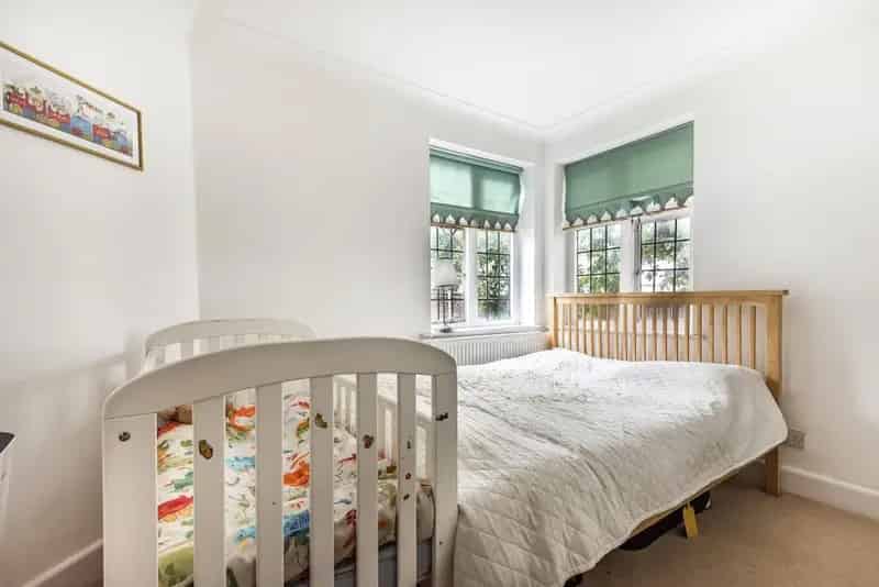 Two Double Bedroom Apartment Hanger Hill Garden Estate Near Tube Station
