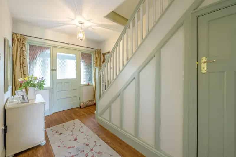4 Bedroom Detached House For Sale Near Excellent Schools and Transport