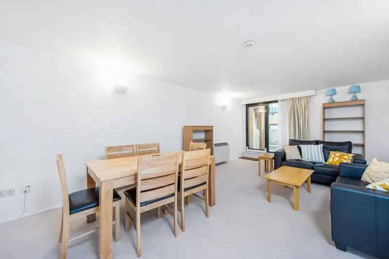 Spacious 1-Bed Apartment with Balcony and 24-Hour Concierge