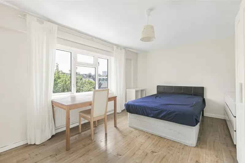 2 bedroom Flat
 For Sale