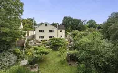 Spacious Family Home in Raymonds Hill with Stunning Valley Views
