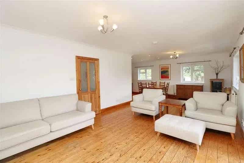 4 Bed Semi-Detached House for Sale in Borehamwood