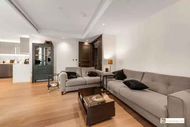 Flat for sale in Sherrin House, London W14