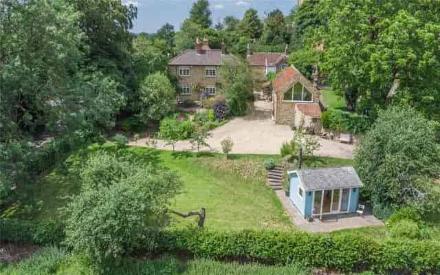 The Old Vicarage Tealby Detached Period House Five Bedrooms Two Bathrooms