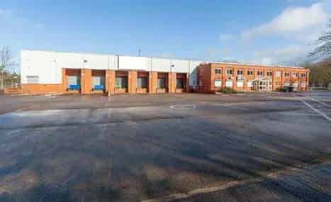 Distribution Office Building For Sale or Lease