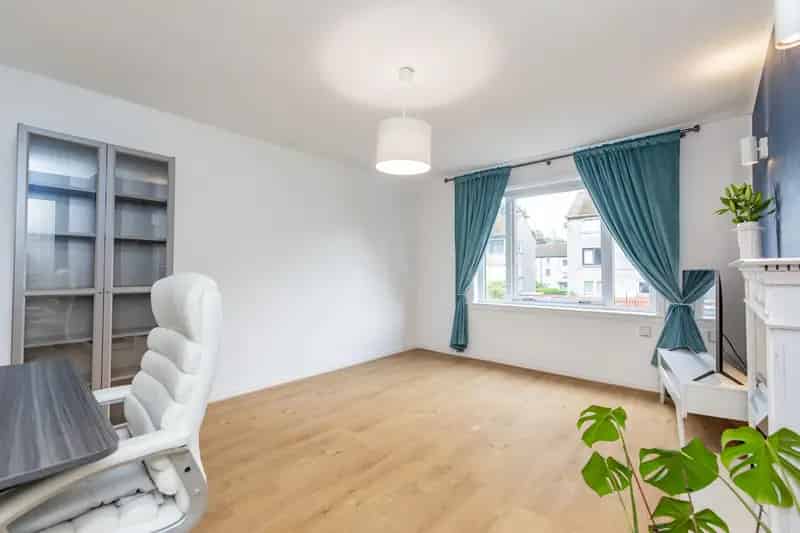 Spacious 2-Bedroom Flat Near Aberdeen Hospitals and University