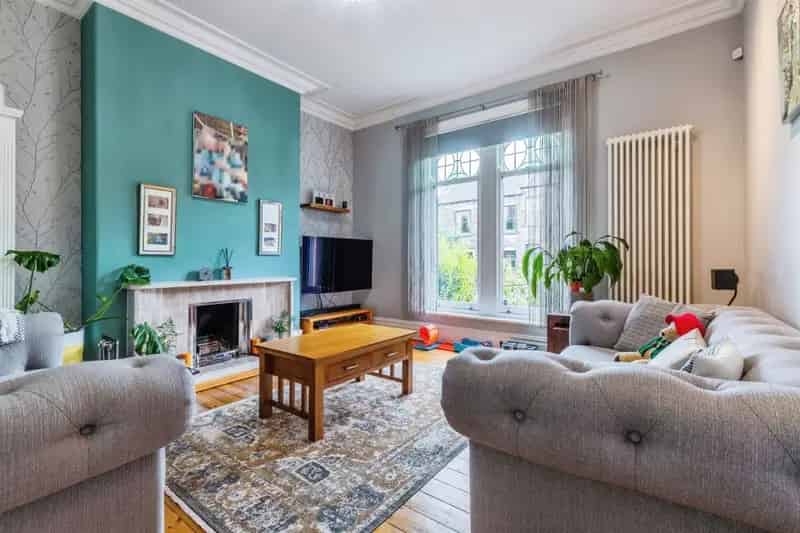 4 Bed Victorian Home with Converted Basement Apartment