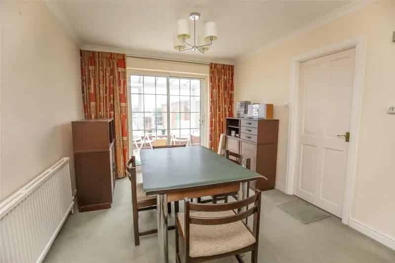 3 Bedroom Terraced House for Sale Broadleys Avenue