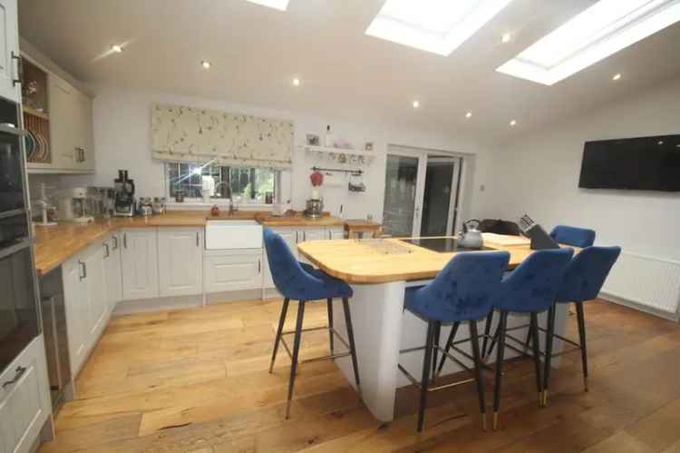 4 Bedroom Semi Detached House Acklam Middlesbrough