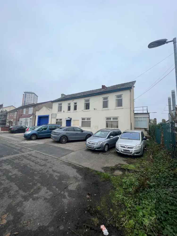 Industrial For Rent in Salford, England