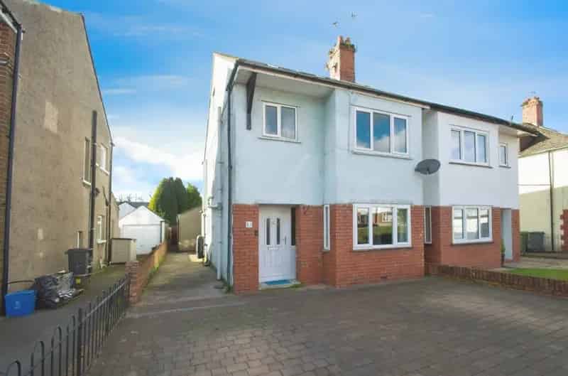 4 Bedroom Semi Detached House Llanishen