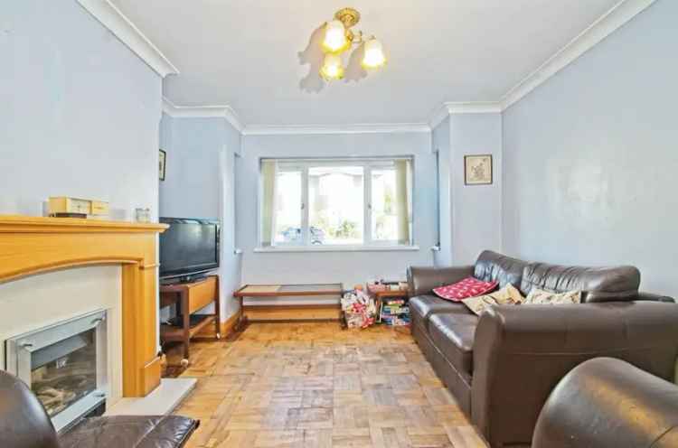 4 Bedroom Semi Detached House Llanishen