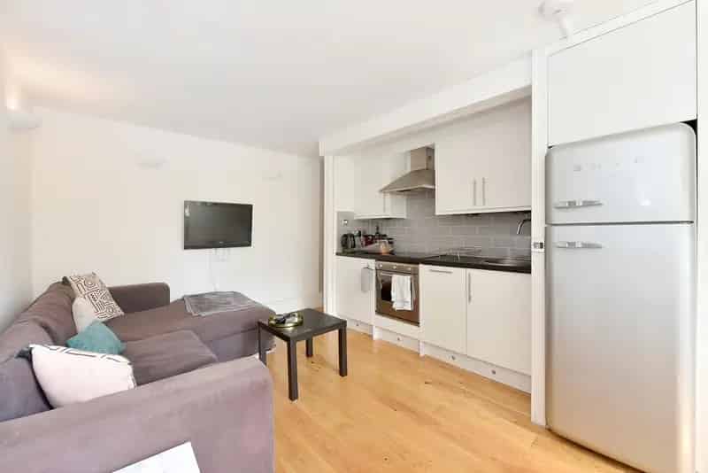 Flat For Rent , World's End Place, London, England