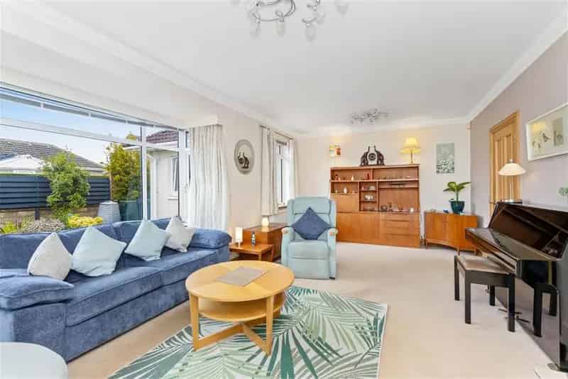 5 Bed Detached House Cramond Area