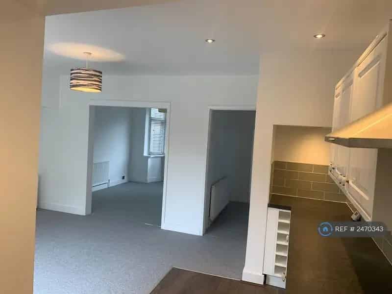 3 bedroom semi-detached house