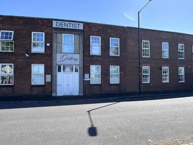 Dental Surgery Grimsby - 2 Treatment Rooms - Leasehold