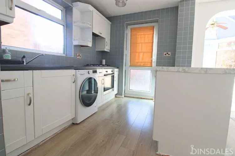 3 Bedroom Detached House to Rent