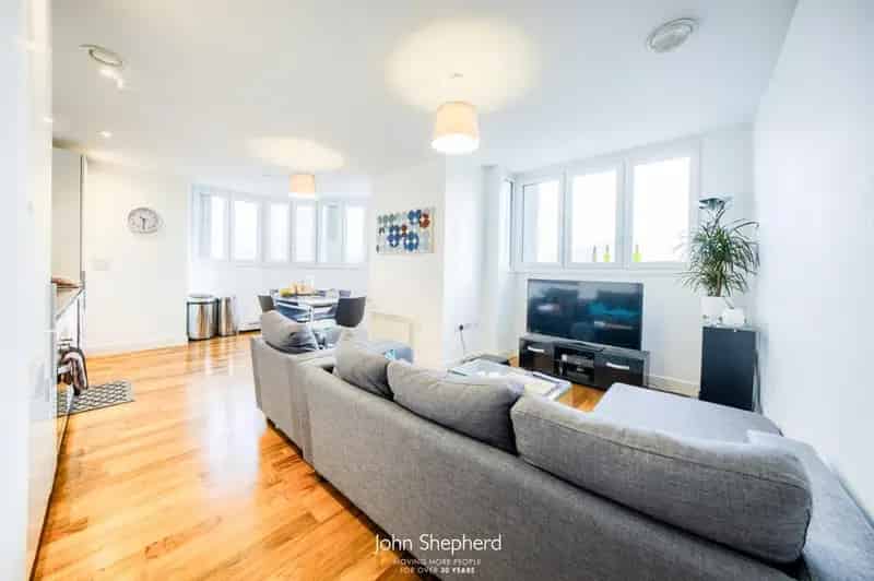 1 Bedroom Flat for Sale in Edgbaston Birmingham Investment Opportunity