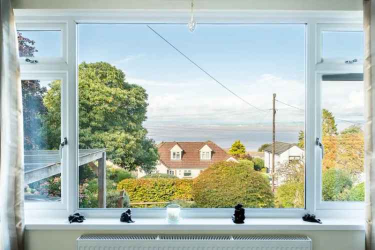 Stunning Freehold 4 Bed House in Portishead with Hot Tub and Breathtaking Views