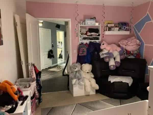 Beautiful 2 Bed Flat Bungalow Style Huge Loft Close to Schools and Town