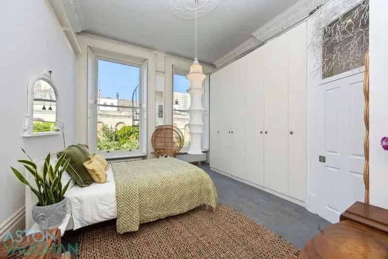 3 Bed Flat for Sale Stunning Sea Views Original Features