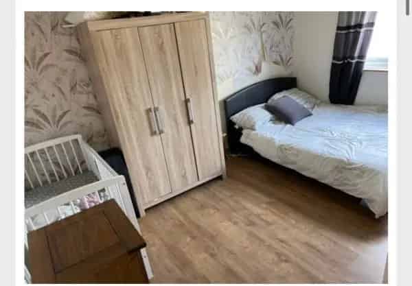 2 Bed House with Garden and Park Access