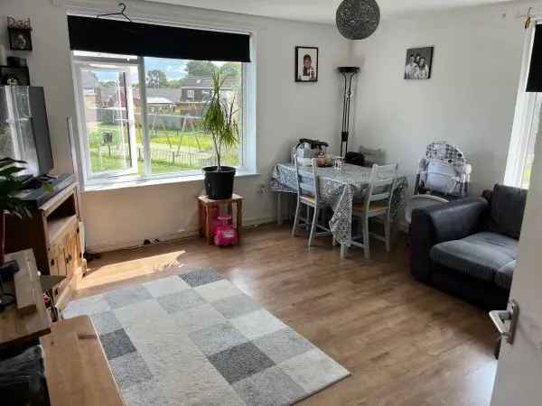 2 Bed House with Garden and Park Access