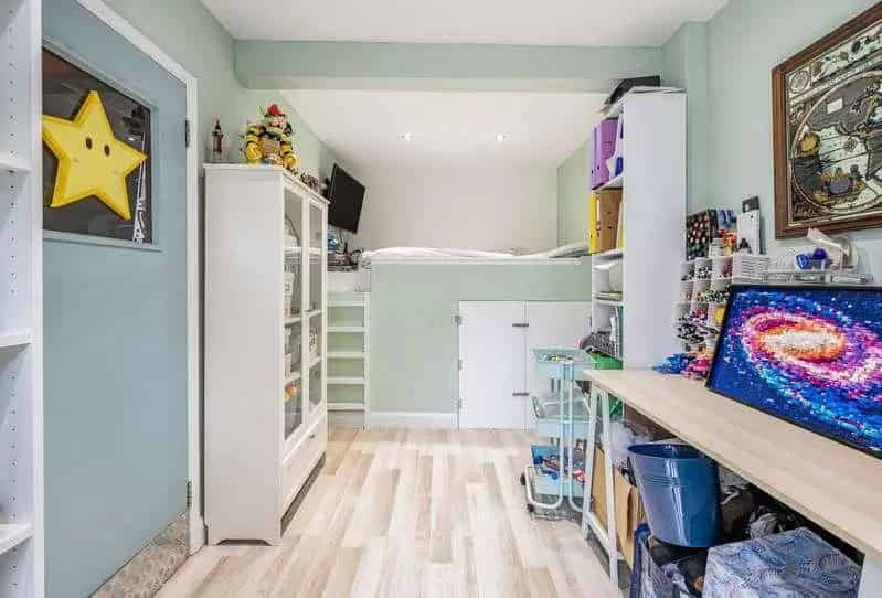 3 Bed House for Sale in Park Farm North Cheam