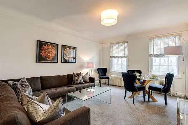 Flat to rent in Pelham Court, Chelsea SW3