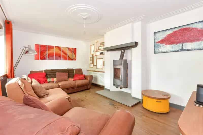 3 Bedroom Semi-Detached House for Sale in Rudgwick