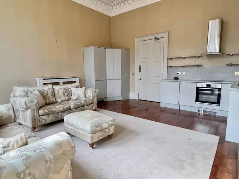 2 Bedroom Flat to Rent