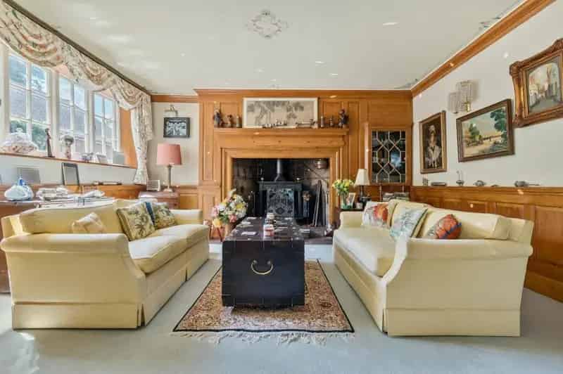 Lindfield Place: Substantial Grade II* Listed Village House