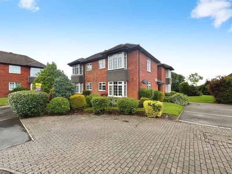 1 Bedroom Apartment for Sale