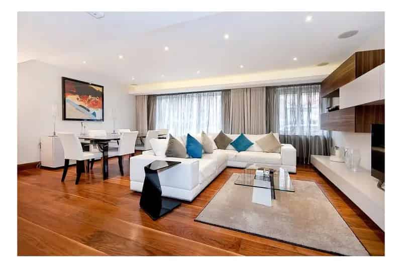 Modern 2-Bedroom Apartment near Hyde Park