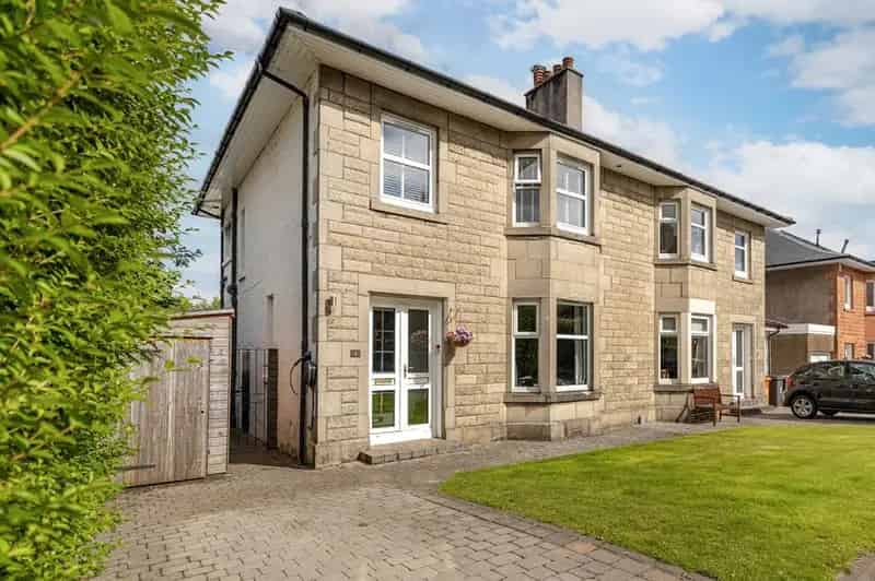 4 Bedroom Semi-Detached House for Sale in Bearsden