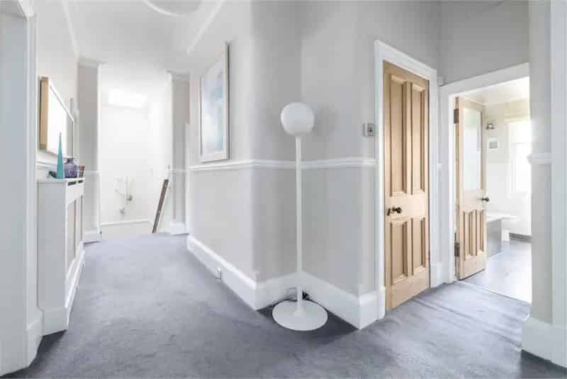 4 Bed Upper Villa Flat with 2 Reception Rooms and Garden