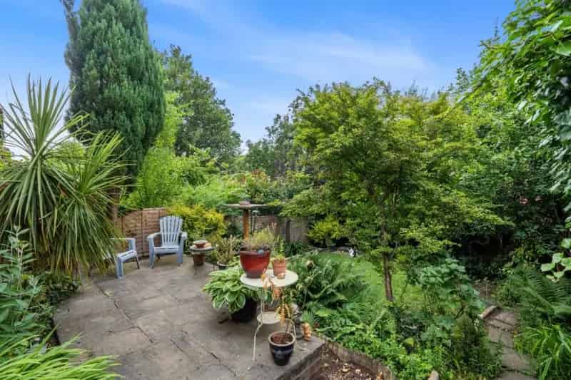 4 Bed House for Sale Roundhay Great Family Home