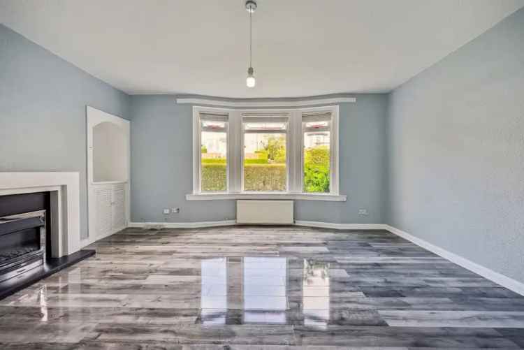 Spacious 2 Bed Cottage Flat near Stockingfield Park Ruchill